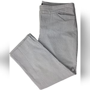 Hilary Radley XL Capri Pants Blue White Striped Searsucker Pull-On 1398-BV